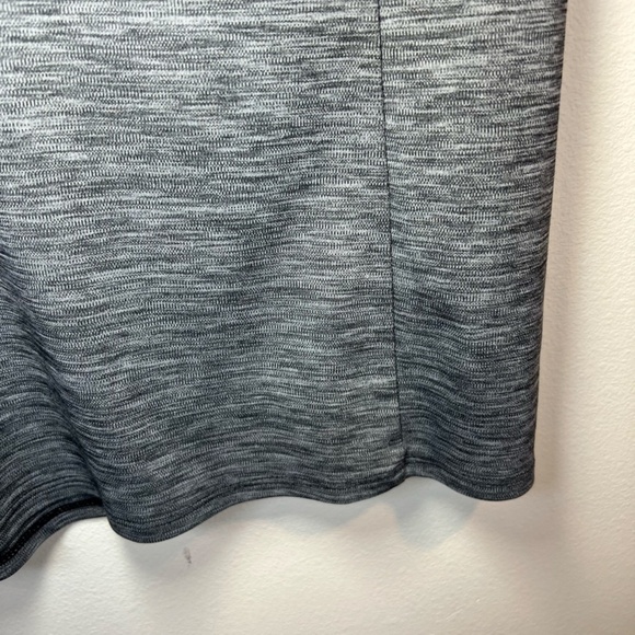 Under Armour Womens Large 1/4 Zip Pullover Shirt Gray Lightweight Running Pocket - Picture 7 of 13